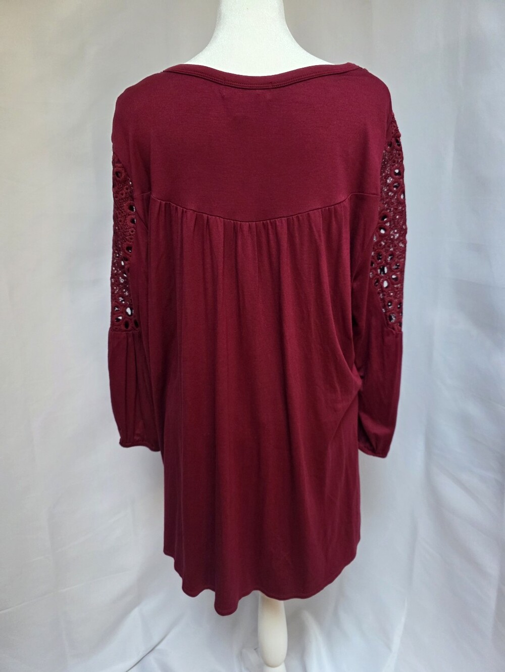 Liz Claiborne XL Burgundy Crochet Lace Boho Peasant Tunic Top 3/4 Sleeve - Picture 5 of 9